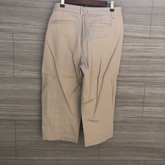 Khaki Crop capri pants Size 12 New without tags - Picture 2 of 6